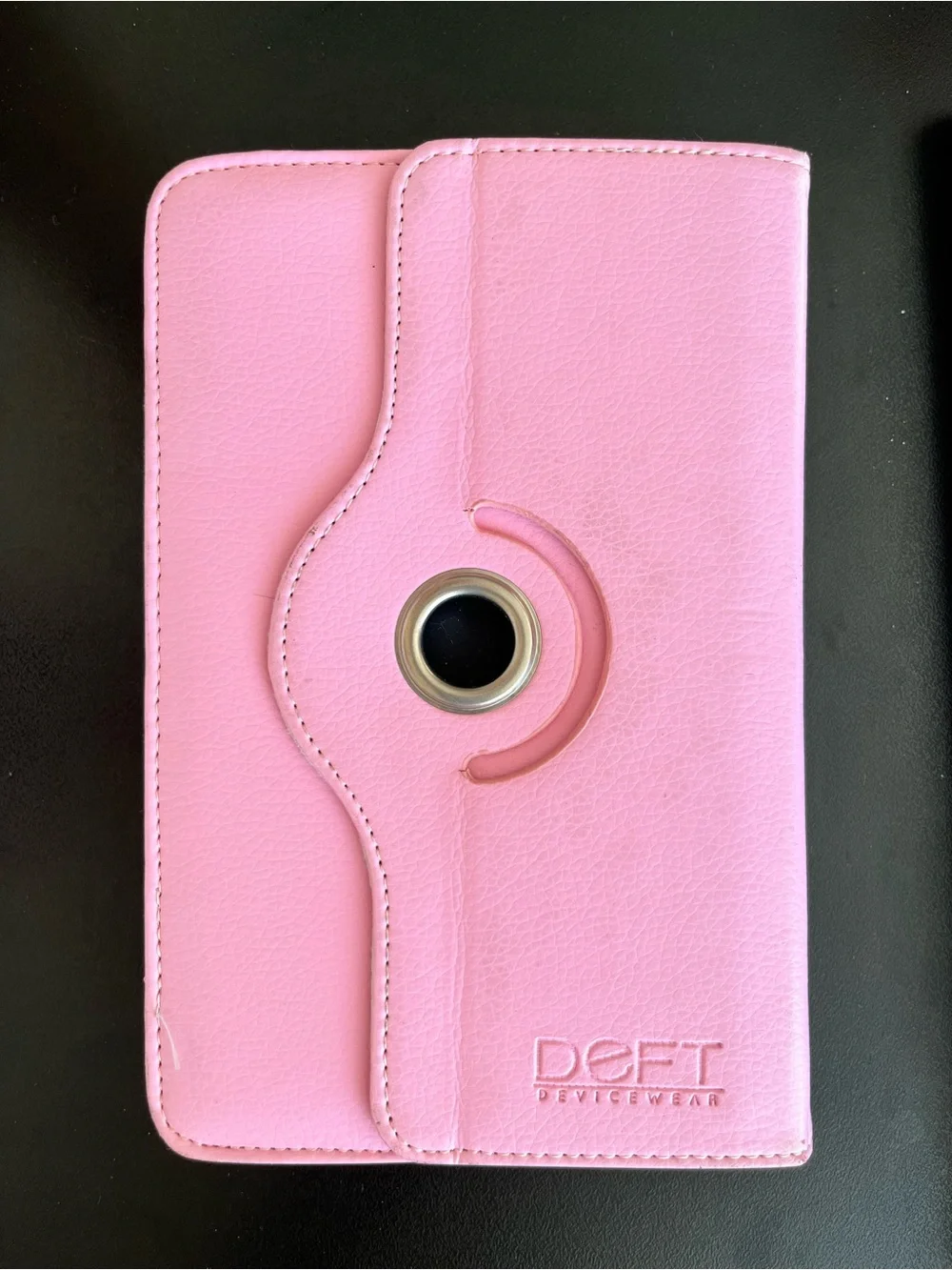 Amazon Kindle Fire - D01400 (1st Gen 8Gb 7in screen) w/ Charger, Pink Case